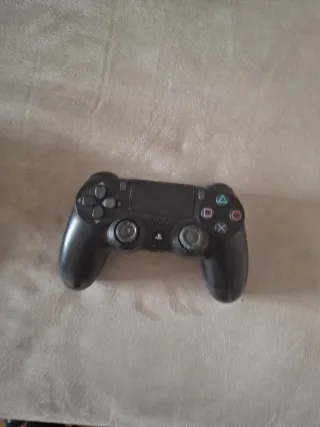 PS4 (PlayStation 4) con videogiochi