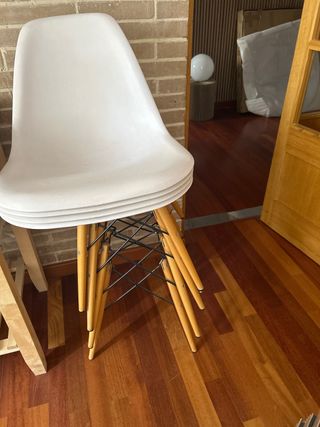4 Sillas Diseño Nórdico Madera y Blanco