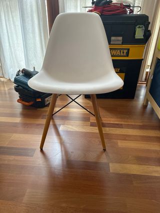 4 Sillas Diseño Nórdico Madera y Blanco