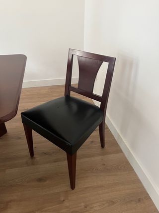 Mesa de comedor de madera de calidad con 6 sillas