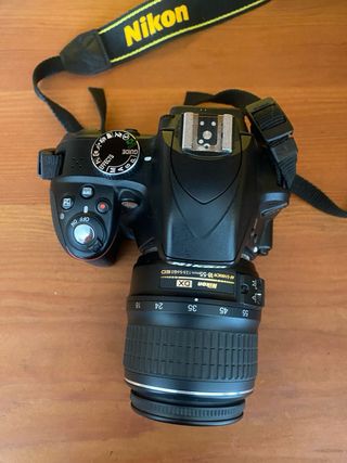 Cámara Nikon D3300 + Accesorios