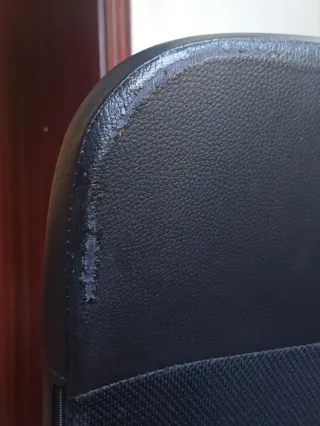 Silla de oficina giratoria negra