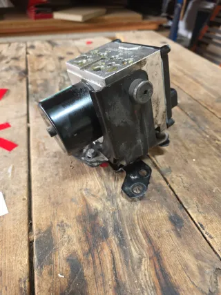 Módulo ABS ESP TRW 15710605 Peugeot 407