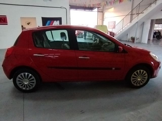 Renault Clio 1.6 Automático