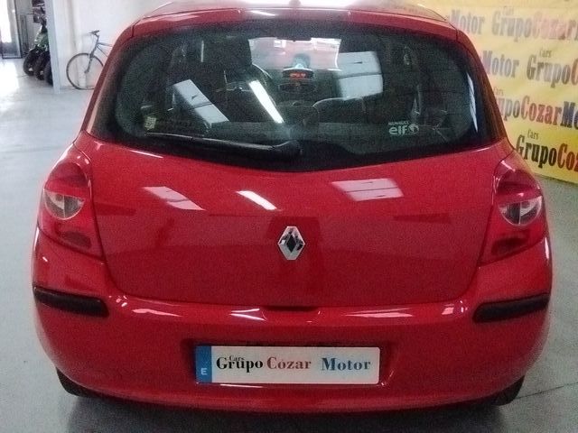 Renault Clio 1.6 Automático