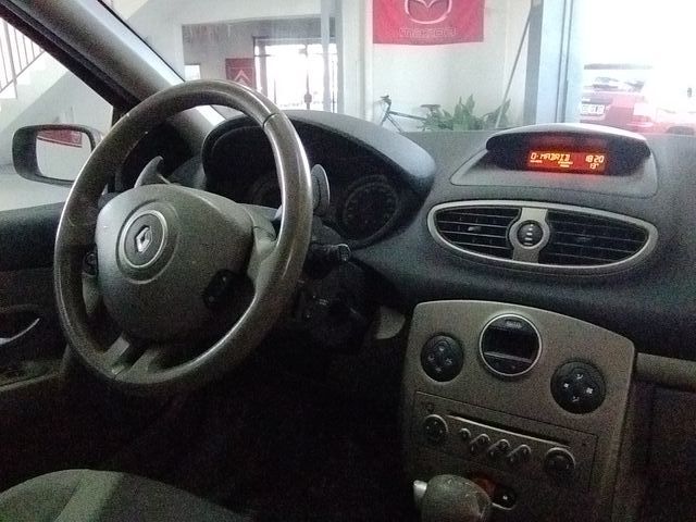Renault Clio 1.6 Automático