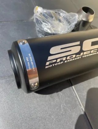 Escape Yamaha MT07 sc