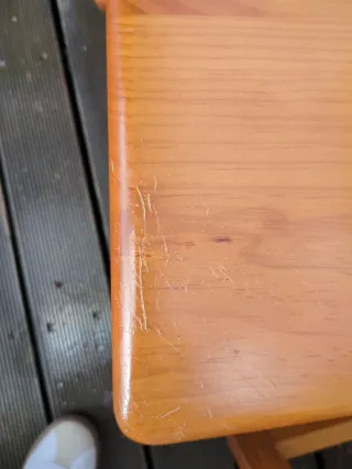 Juego de 5 sillas de madera