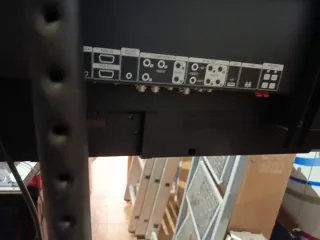 Monitor LG 42" FLATRON M4214CJ con soporte PIE