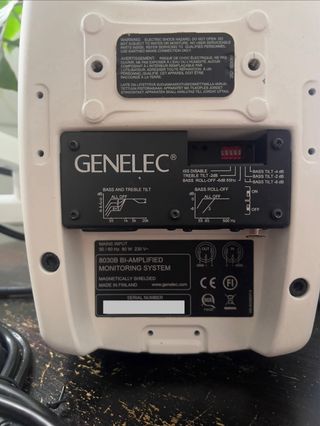 Genelec 8030B Monitor de Estudio Blanco