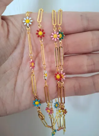Collana con fiori smaltati oro lunga 1metro