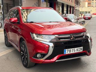 Mitsubishi Outlander PHEV Kaiteki 4WD año 2017