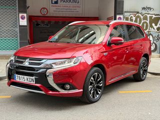 Mitsubishi Outlander PHEV Kaiteki 4WD año 2017
