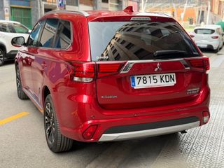 Mitsubishi Outlander PHEV Kaiteki 4WD año 2017