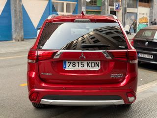 Mitsubishi Outlander PHEV Kaiteki 4WD año 2017