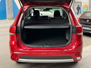 Mitsubishi Outlander PHEV Kaiteki 4WD año 2017