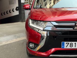 Mitsubishi Outlander PHEV Kaiteki 4WD año 2017