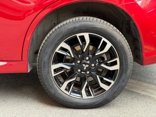 Mitsubishi Outlander PHEV Kaiteki 4WD año 2017