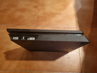 PS4 (PlayStation 4) Nera