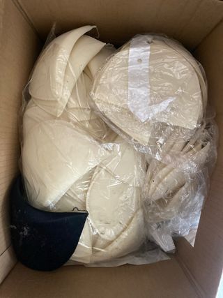 Lote hombreras beige y negras