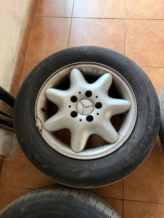 Llantas y cubiertas Mercedes Clase C (4 unidades)