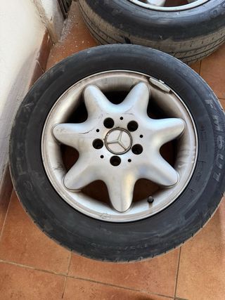 Llantas y cubiertas Mercedes Clase C (4 unidades)