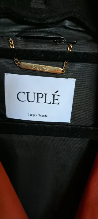 Cazadora de piel Biker de Estampada y Negro