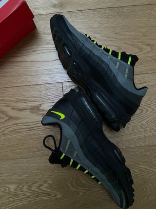 Nike Air Max 95 Ultra nere/grigie verdi