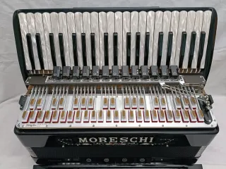Acordeón Moreschi cassotto 2 + 2