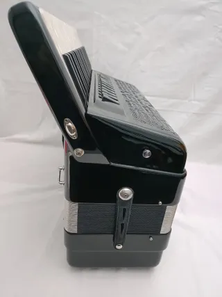Acordeón Moreschi cassotto 2 + 2