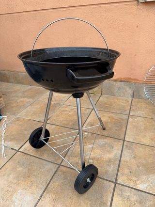 Barbacoa de carbón negra 44cm ancho 80cm altura