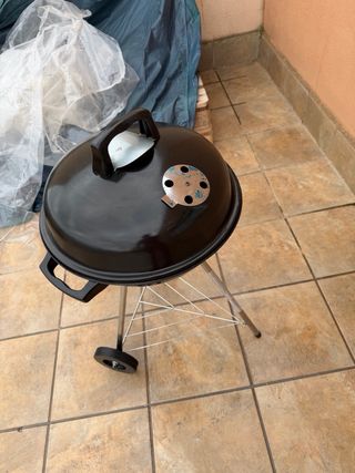 Barbacoa de carbón negra 44cm ancho 80cm altura