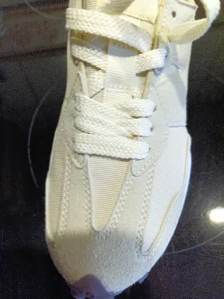 Zapatillas New Balance 327 Beige/Blanco