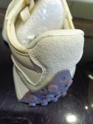 Zapatillas New Balance 327 Beige/Blanco