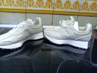 Zapatillas New Balance 327 Beige/Blanco