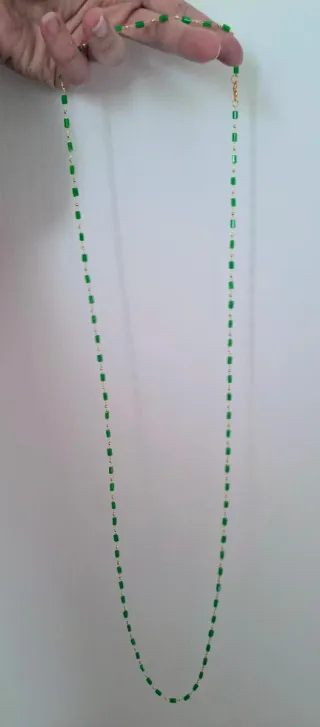 Collana oro con perline verdi lunga 1metro