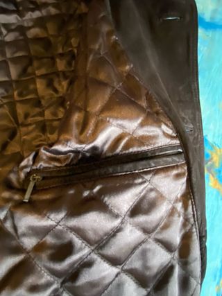 Chaqueta de piel marrón