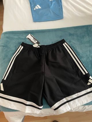 Conjunto Adidas Camiseta y Pantalón Talla M nuevos