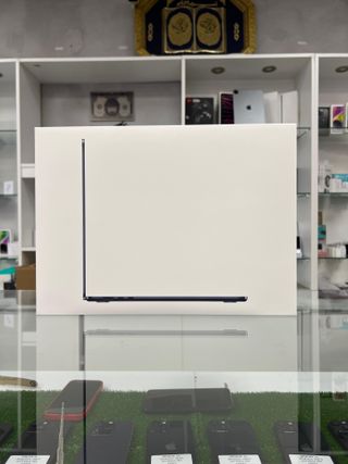 MacBook Air M3 15" | 8/512GB Nuovo Apple | Italia