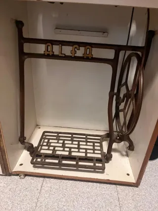 Máquina de coser Alfa clásica