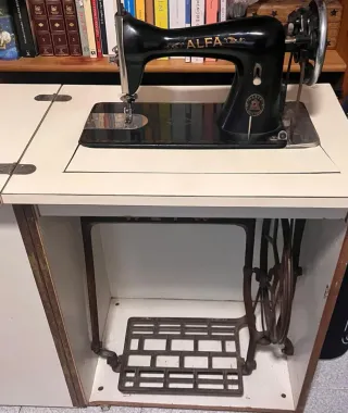 Máquina de coser Alfa clásica