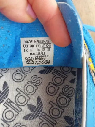 Zapatillas Adidas Azul y Amarillo