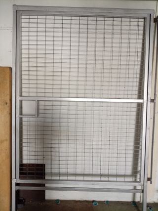 Puerta de hierro para parcela