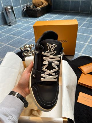Louis Vuitton Trainer Zapatillas Negras Blancas