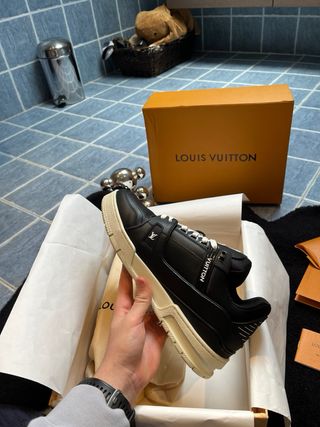 Louis Vuitton Trainer Zapatillas Negras Blancas