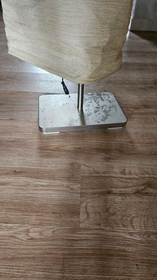 Lámpara de pie papel y metal