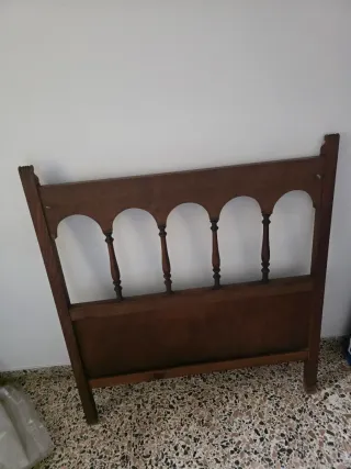 Cabecero de madera tallada 90cm
