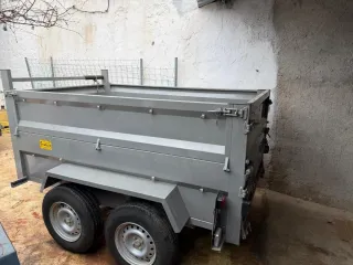 Remolque basculante nuevo,