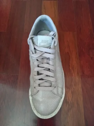 Nike Blazer Low Premium cinza-acastanhado