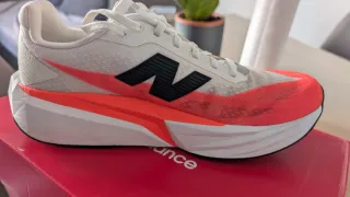 Scarpe New Balance FuelCell Rebel v5